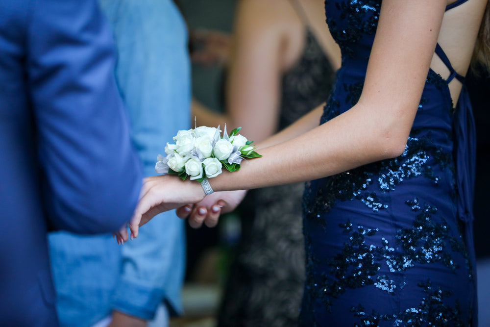 6 Easy Steps to Get Your Crush to Ask You to the Prom
