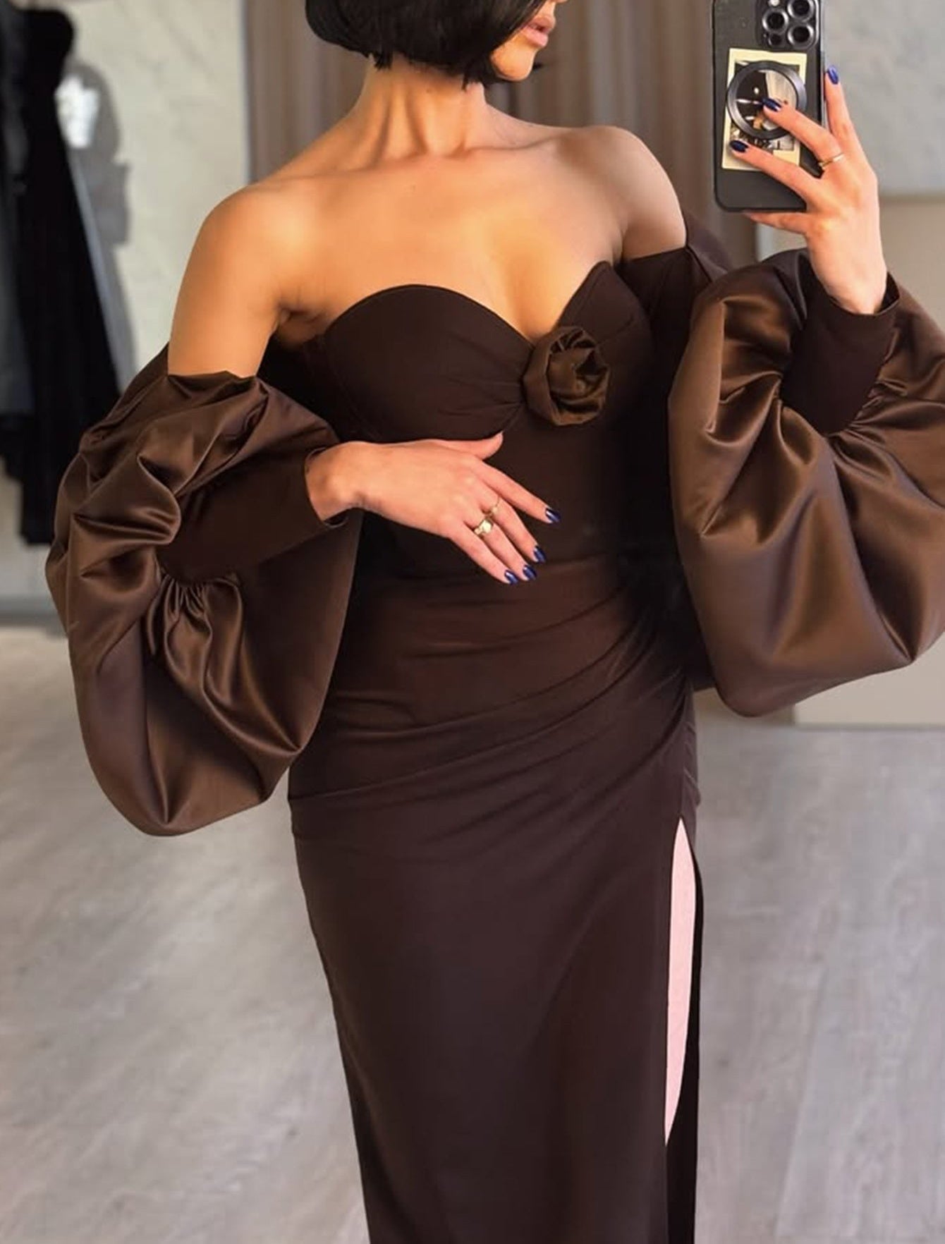 3D Flower Lace Up Sweetheart Bodice Mermaid Prom Dress With Removable Puffy Sleeves - Brown