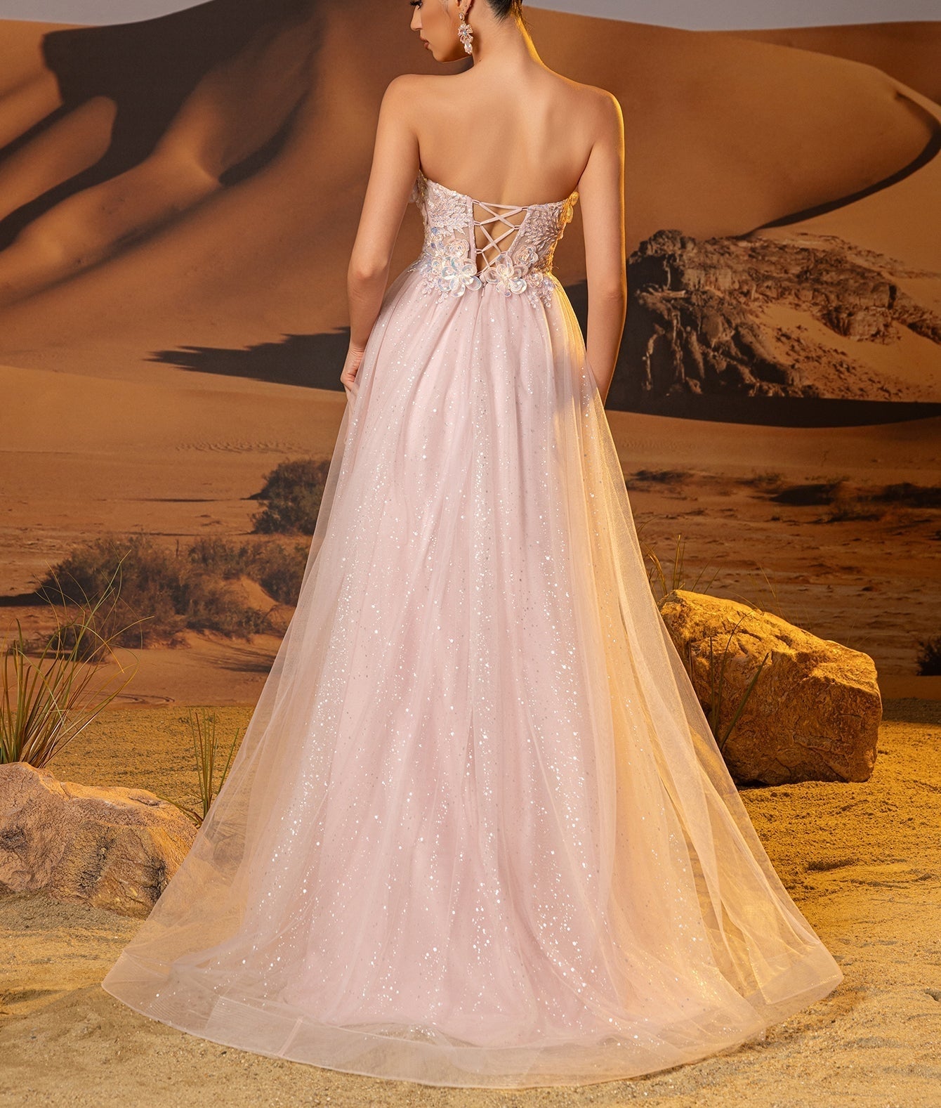3D Rose Embroidery Sparkly Lace Plunging Ball Gown Prom Dress - Light Pink