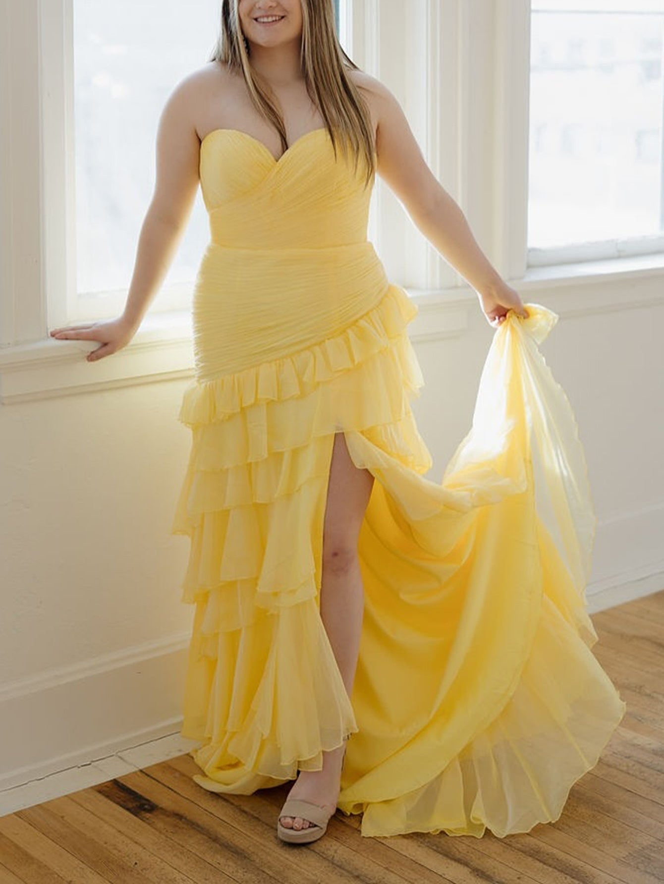 Layered Pleates Sheath Prom Dress With Slit - Yellow