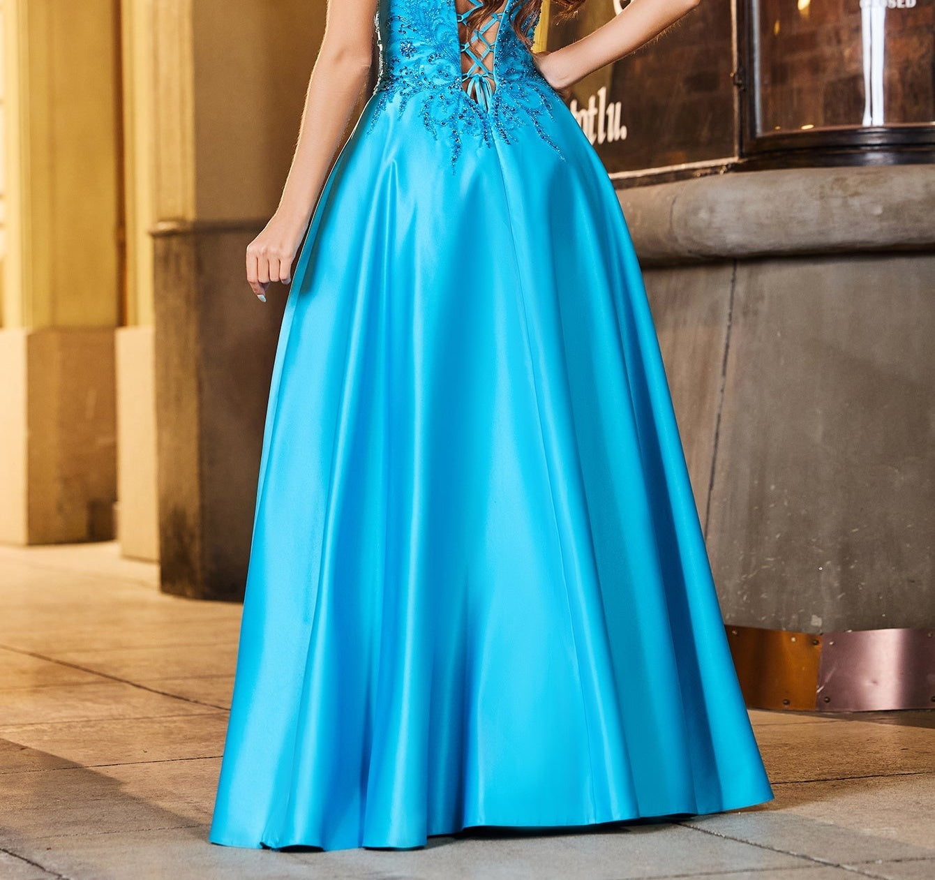 Deep V-Neck Beaded Lace Embroidery Ball Gown Prom Dress Long - Blue