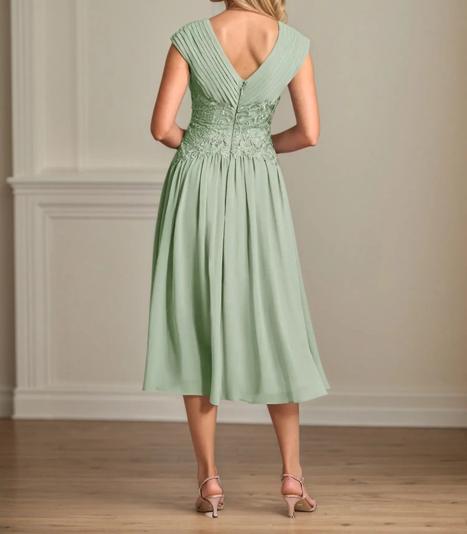A Line V Neck Sleeveless Chiffon Mother of the Bride Dress With Appliques