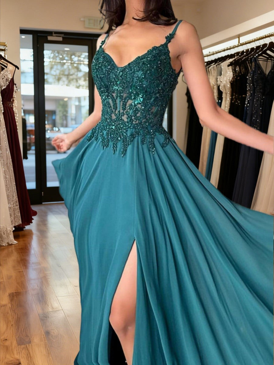 A-Line/Princess Lace Applique V-Neck Spaghetti Strap Floor-Length Prom Dresses with Slit