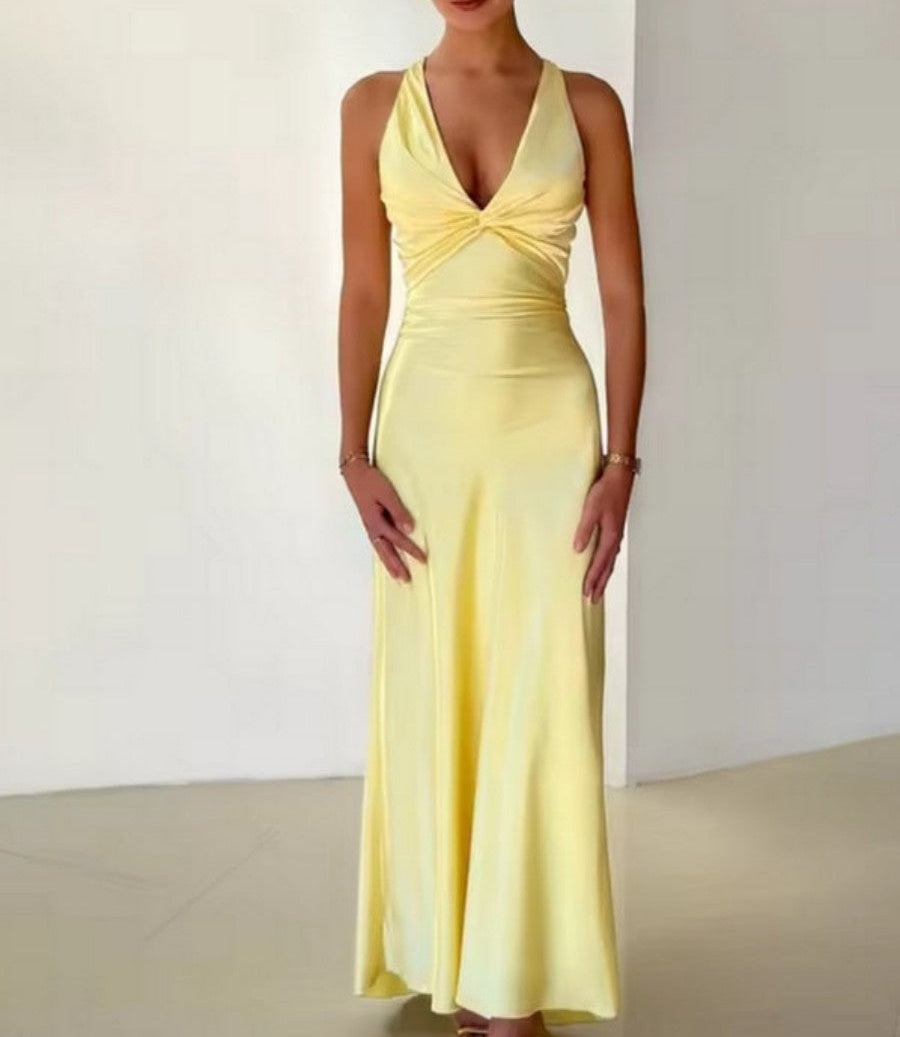 Mermaid/Trumpet Halter V Neck Floor-Length Prom Dresses with Satin
