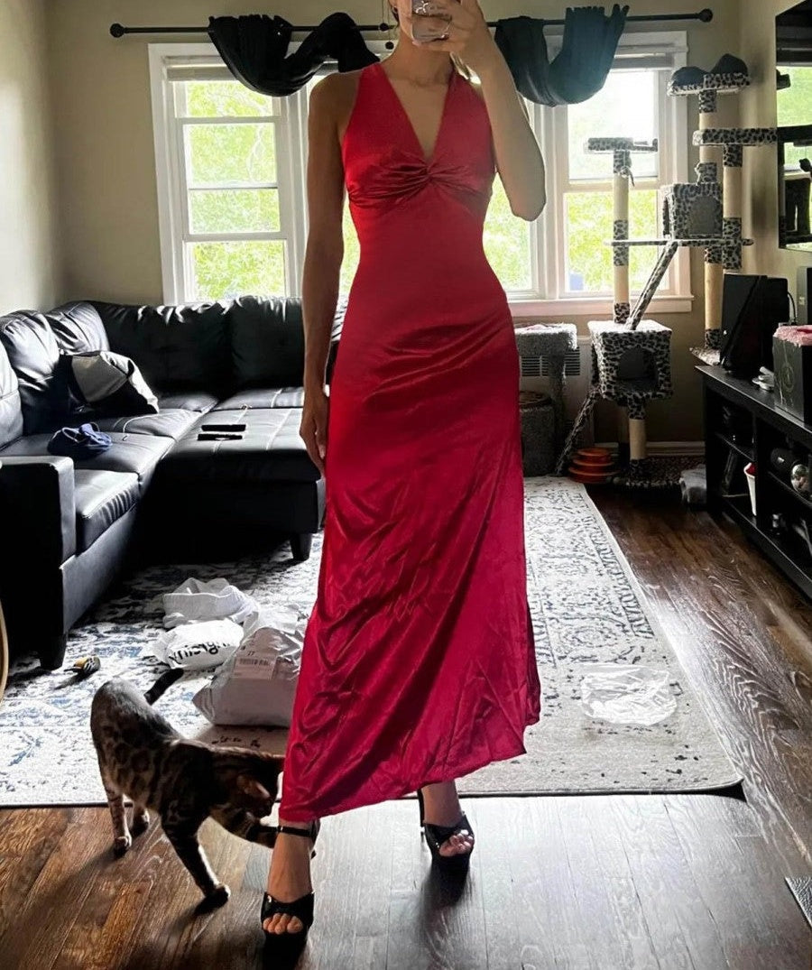 Mermaid/Trumpet Halter V Neck Floor-Length Prom Dresses with Satin