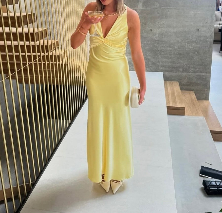 Mermaid/Trumpet Halter V Neck Floor-Length Prom Dresses with Satin