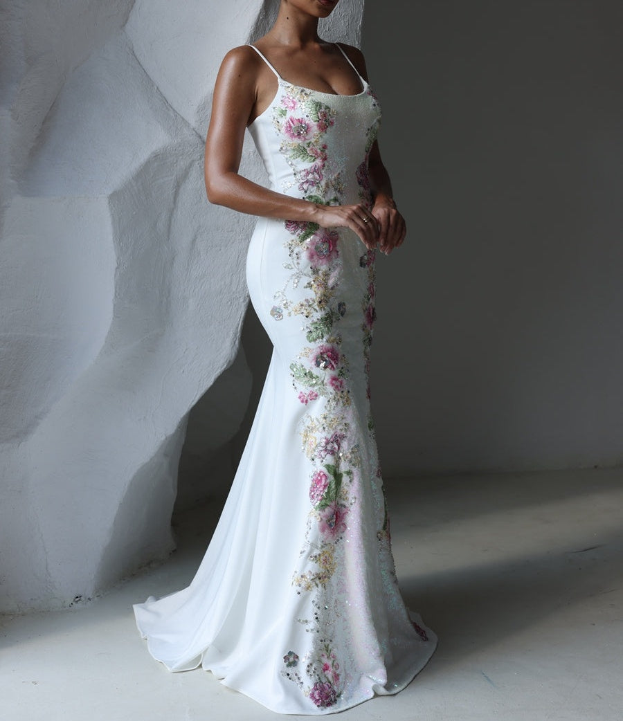 Mermaid/Trumpet Spaghetti Strap Pleated Floor-Length Prom Dresses with Floral Applique