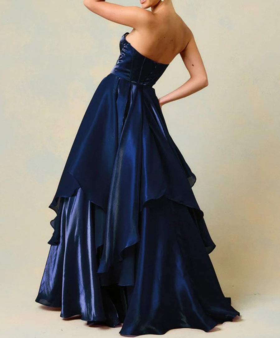 Vintage A-Line/Princess Organza Sweetheart Tiered Floor-Length Prom Dresses