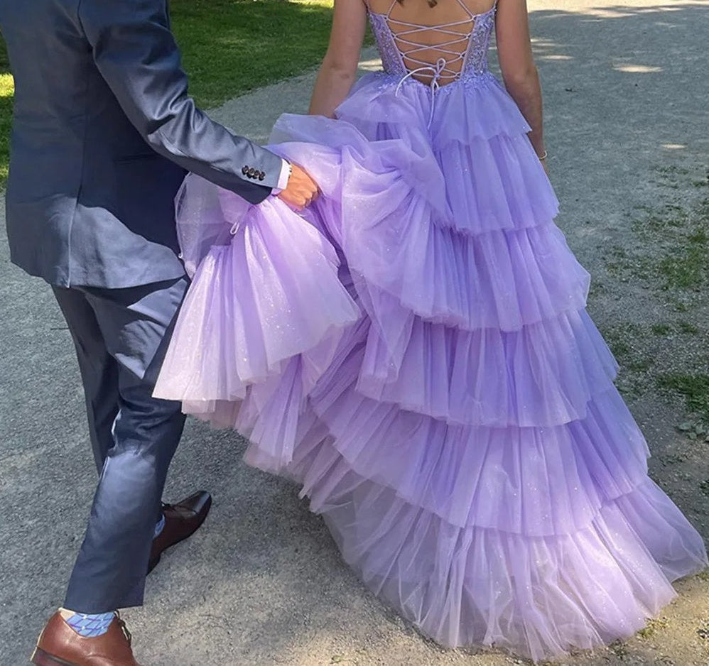 Tulle Spaghetti Strap V-Neck Tiered Long Prom Dresses with Lace Applique