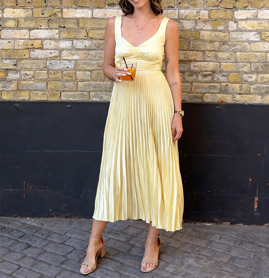 A-Line/Princess Spaghetti Strap Pleated Satin Floor-Length Prom Dresses