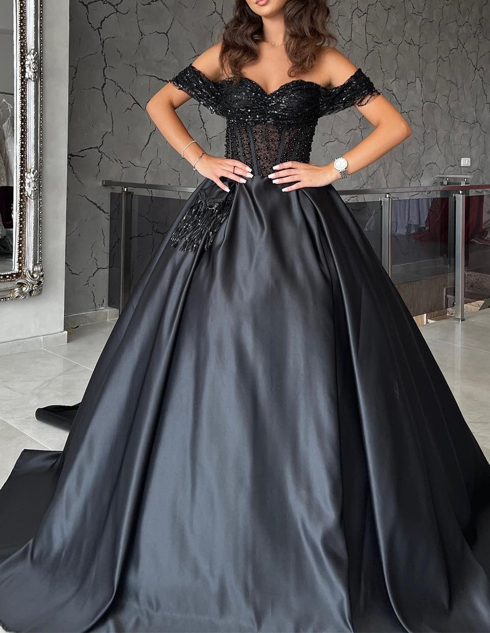 Elegant Sweetheart Off-the-Shoulder Black Prom Dresses with Beads