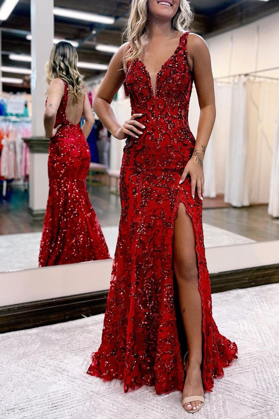 Charming Straps V-neck Red Bodice Prom Dress Evening Gown with Slit