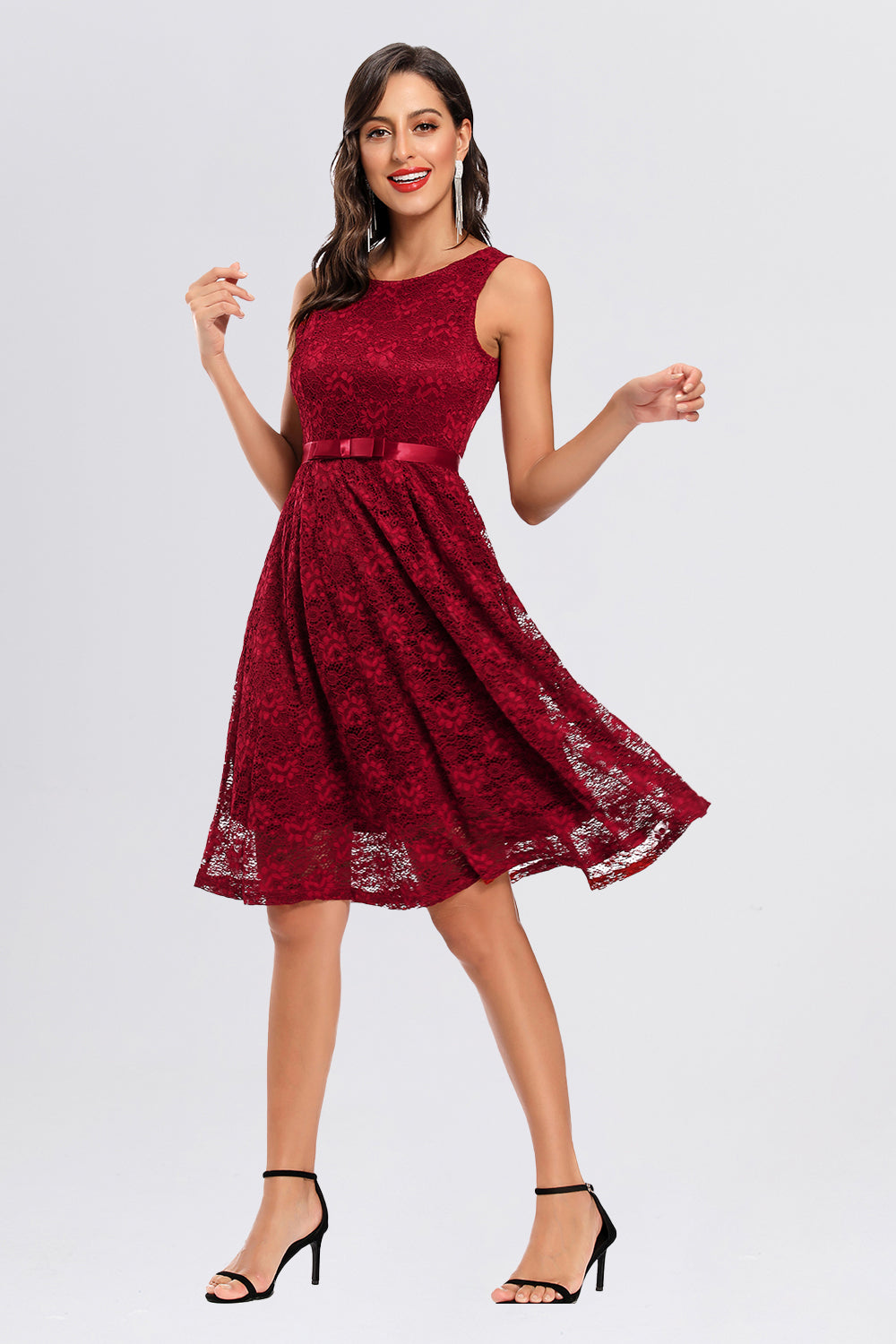 Sleeveless Bateau Lace Vintage Dresses