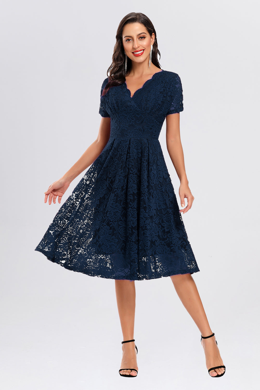 Knee-Length V-neck Lace Vintage Dresses