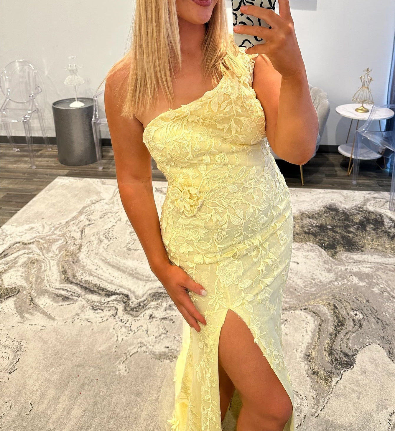 One Shoulder Lace 3D Rose Prom Dress With Slit - Yellow