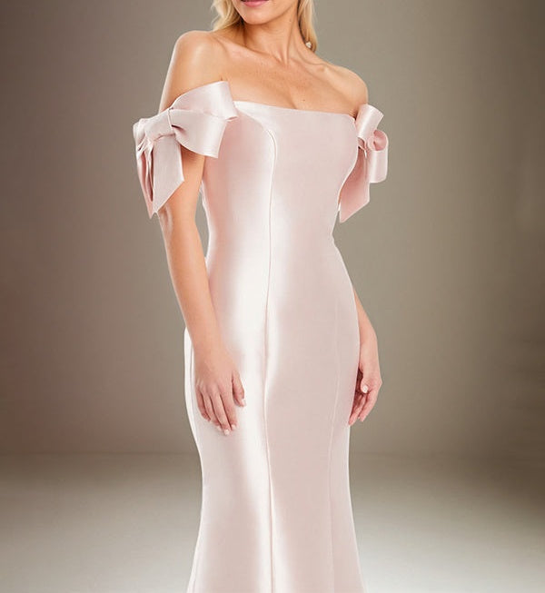Trumpet/Mermaid Off The Shoulder Floor Length Satin Mother Of The Bride Dress With Bow Sleeves