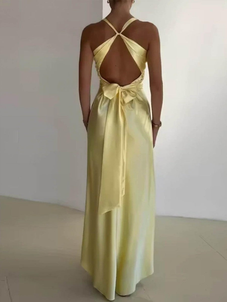 Mermaid/Trumpet Halter V Neck Floor-Length Prom Dresses with Satin
