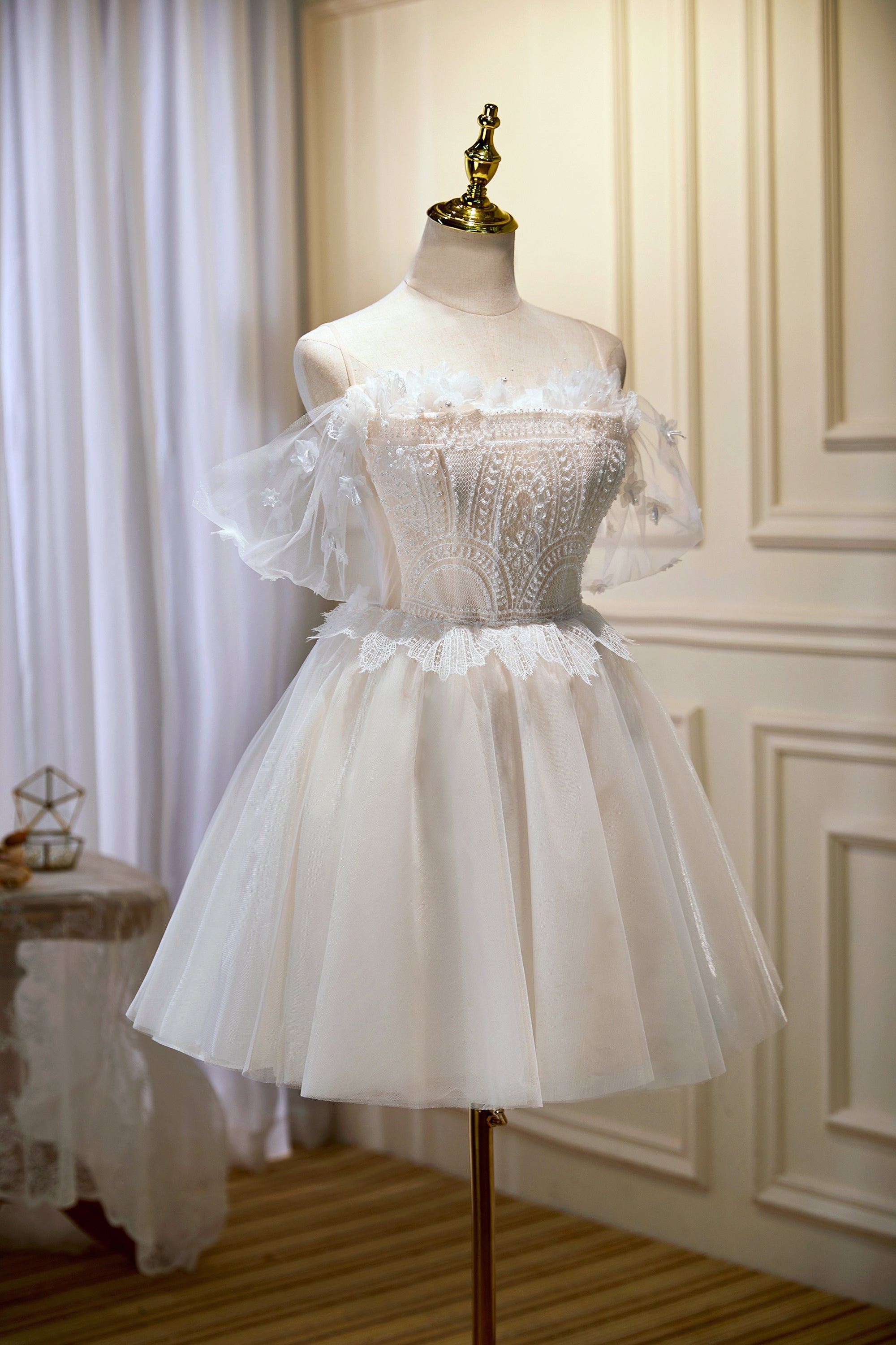 Chic Ivory Spaghetti Straps Off The Shoulder Tulle Homecoming Dresses