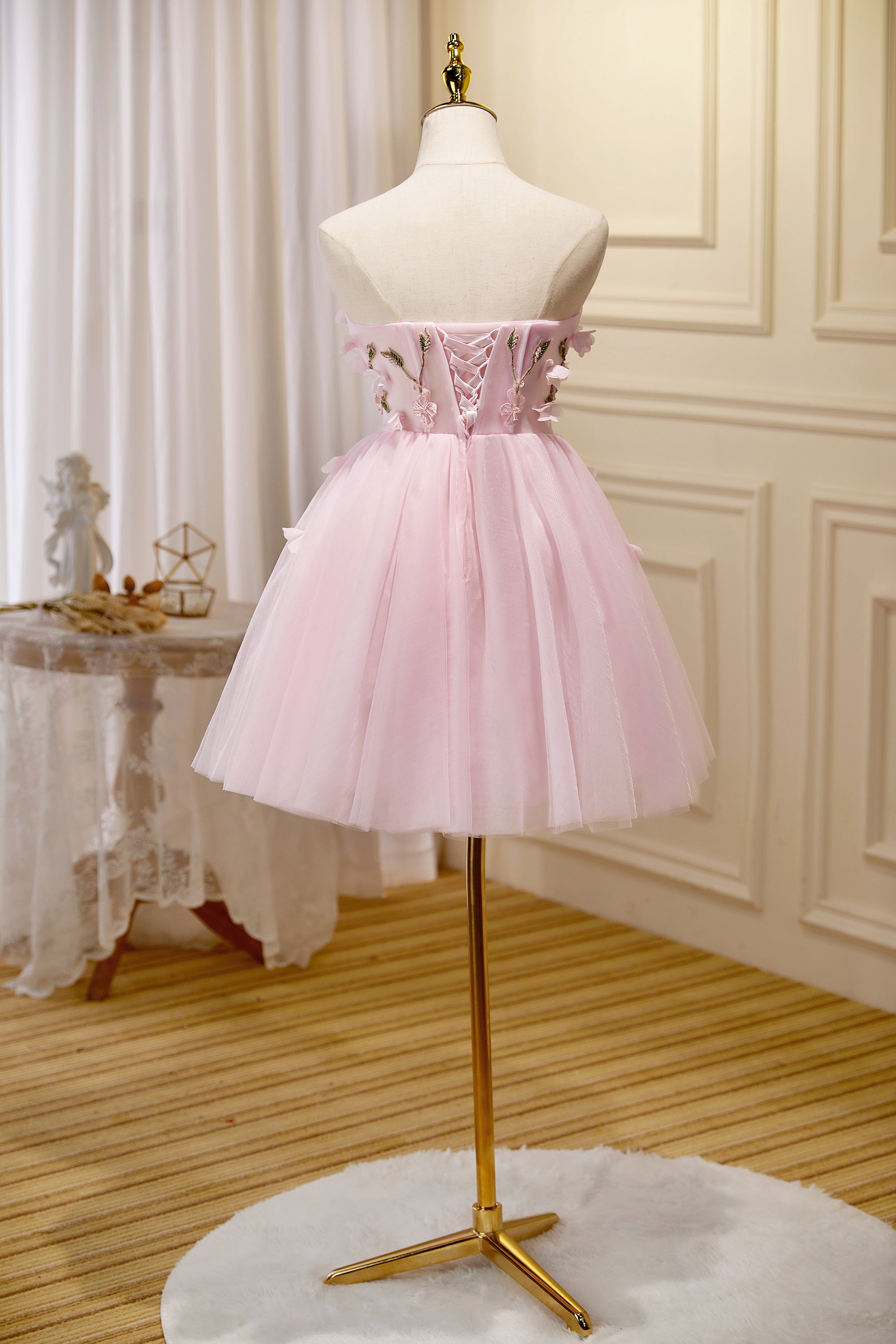 Cute Pink Strapless Sweetheart Appliques Tulle Short Homecoming Dresse