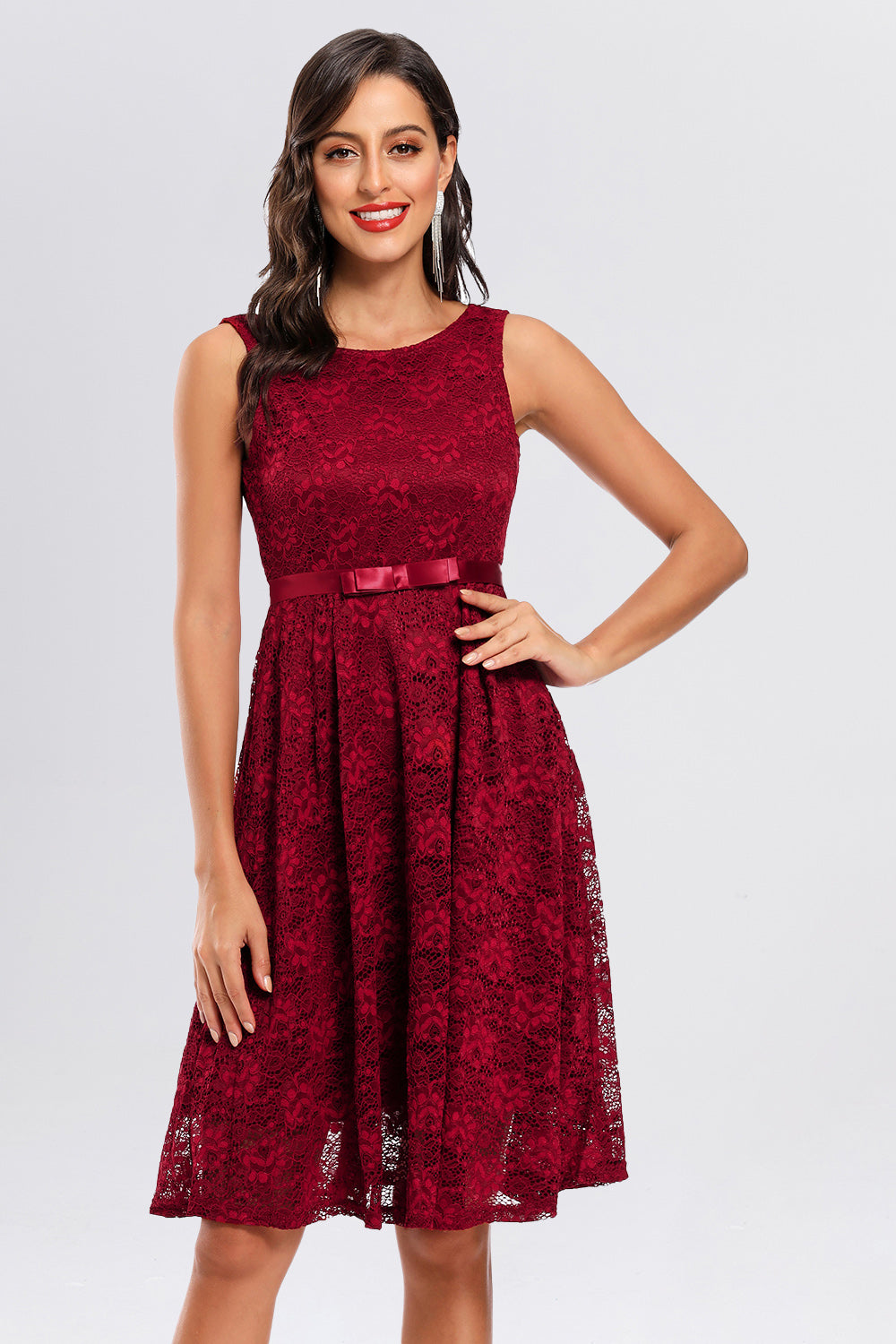 Sleeveless Bateau Lace Vintage Dresses