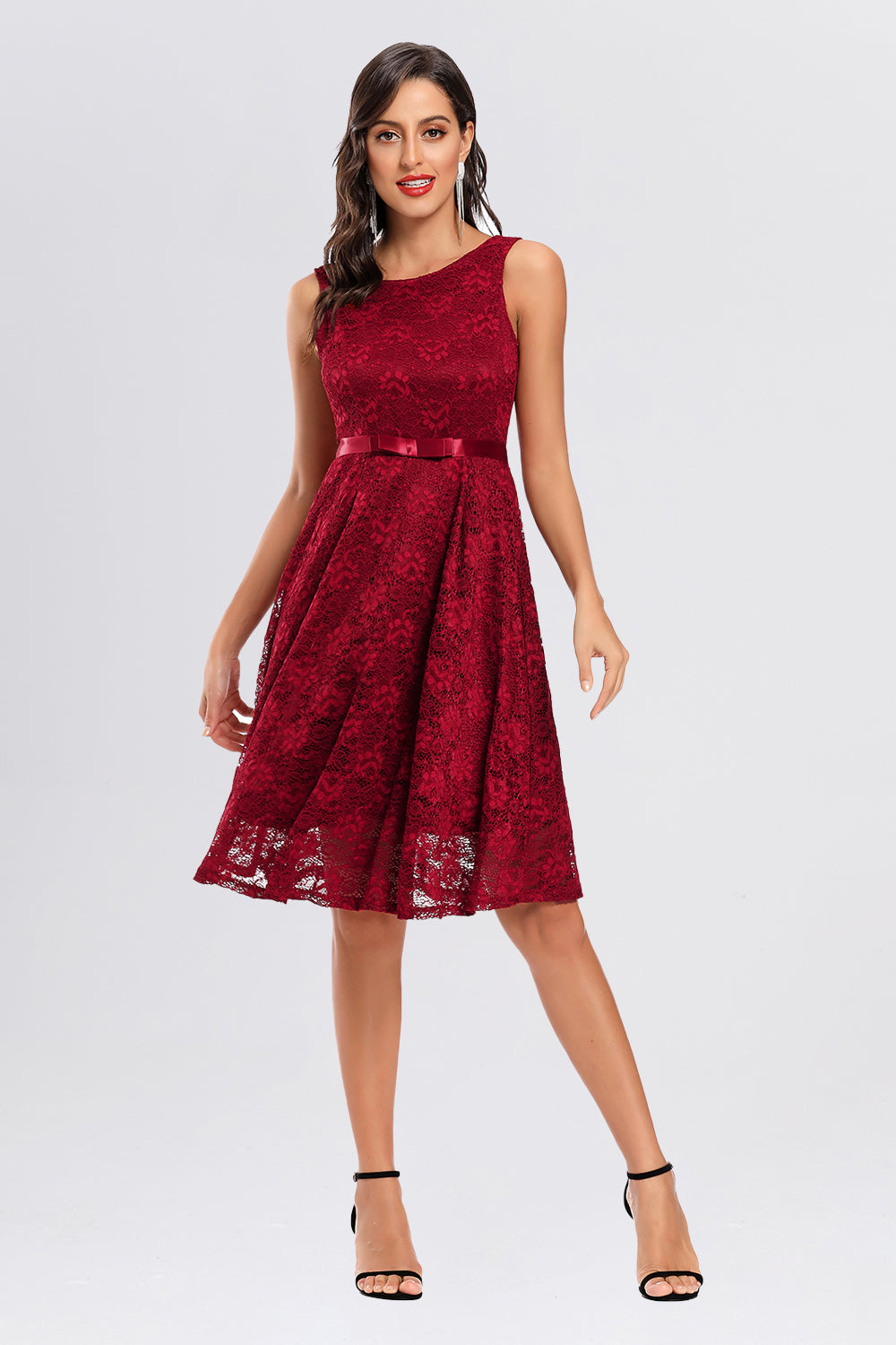 Sleeveless Bateau Lace Vintage Dresses