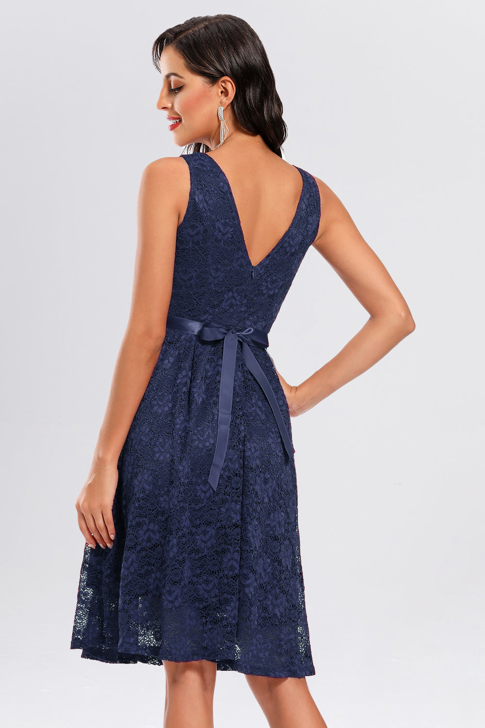 Sleeveless Bateau Lace Vintage Dresses