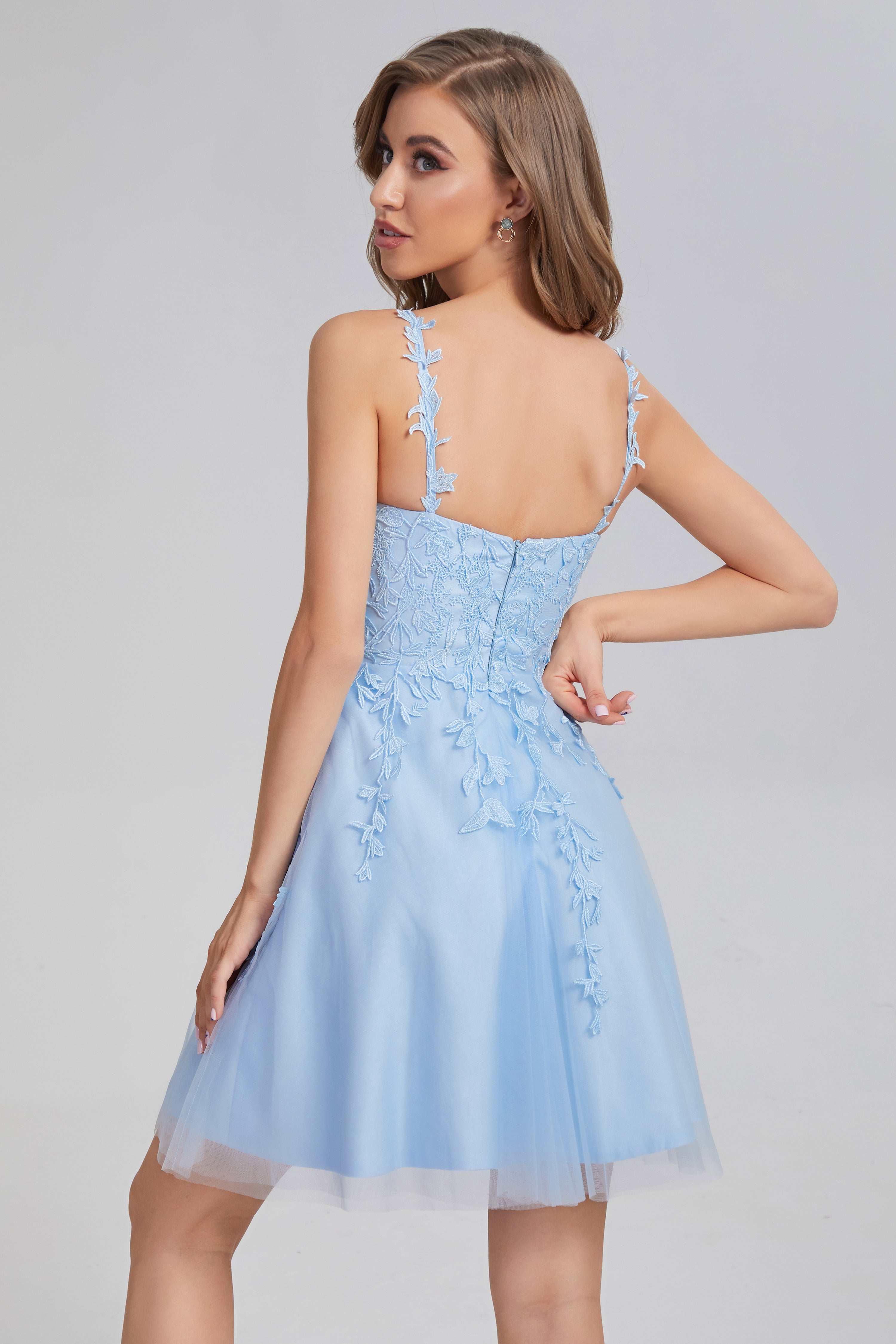 Spaghetti Straps Appliques Backless Prom Dresses