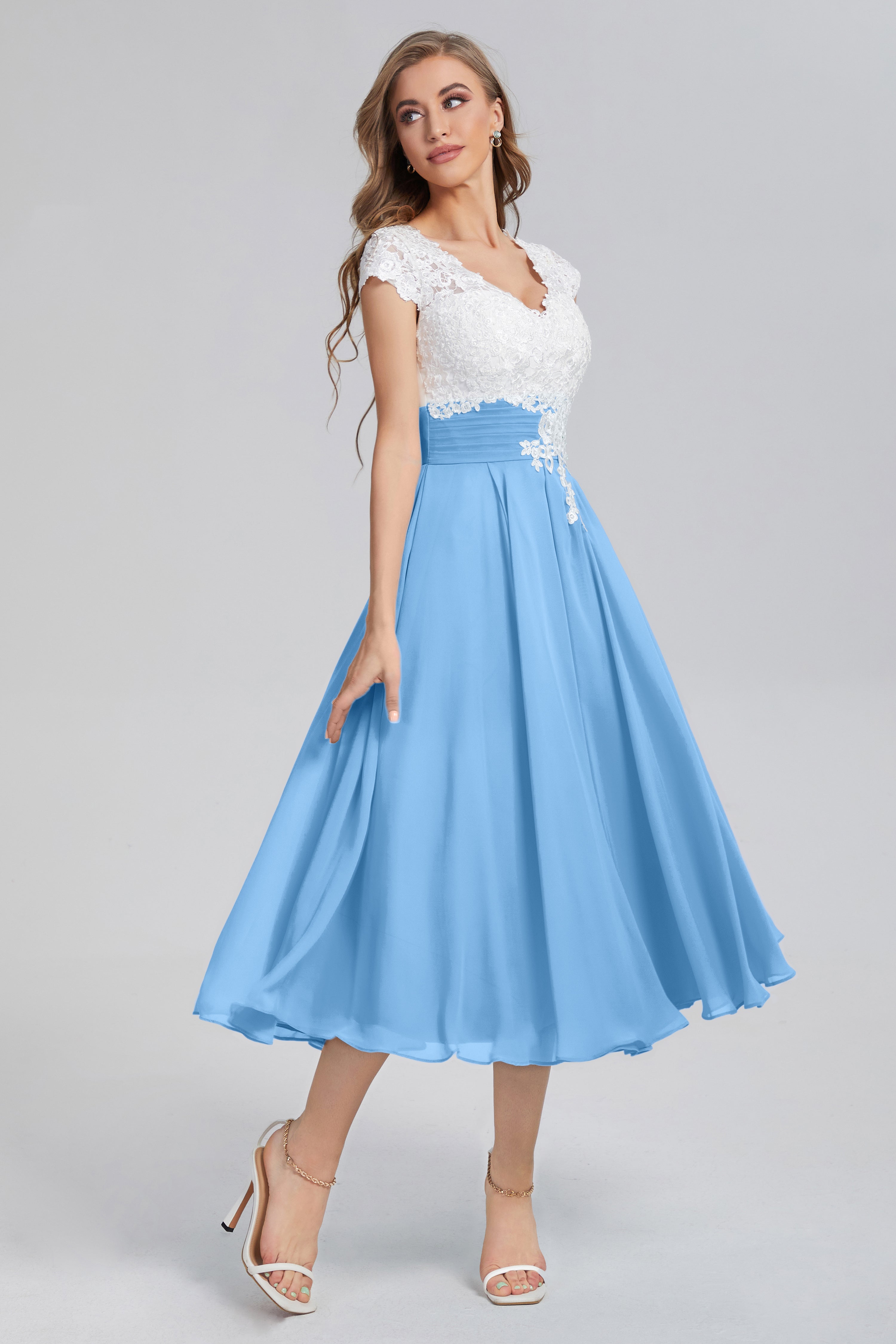 Tea Length V-neck Appliques Prom Dresses