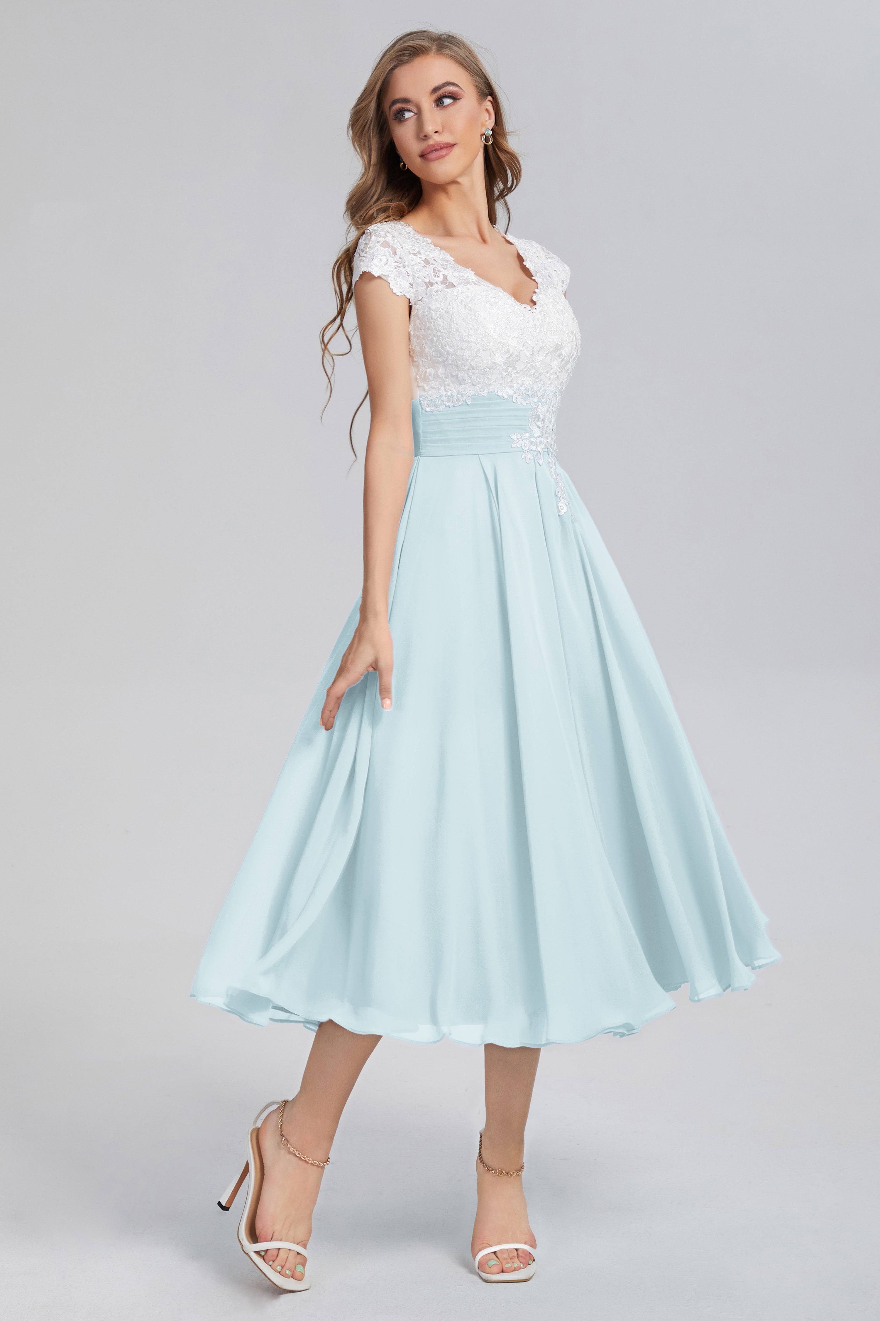 Tea Length V-neck Appliques Prom Dresses