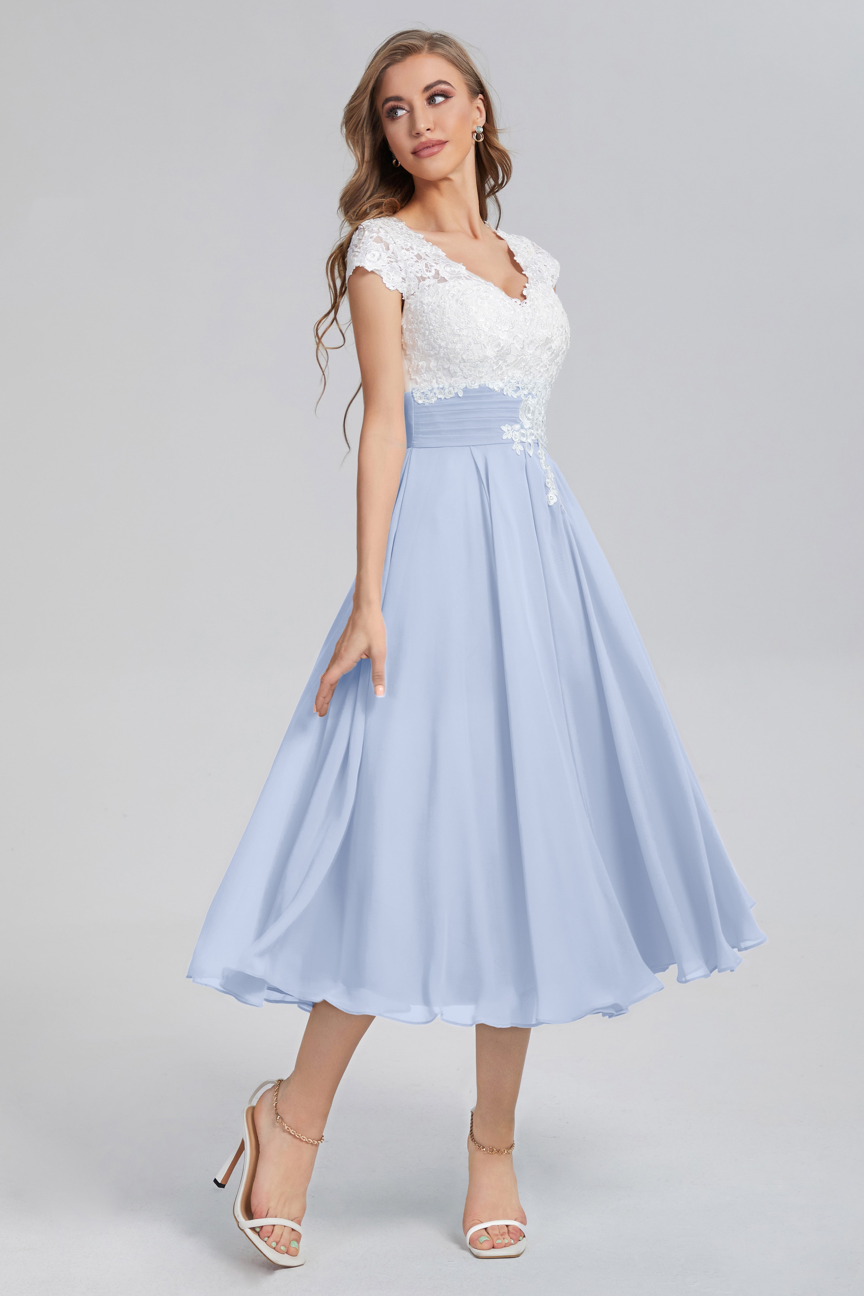 Tea Length V-neck Appliques Prom Dresses